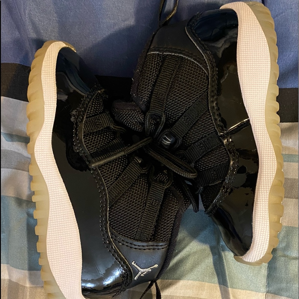 These used kids air Jordans size 7C